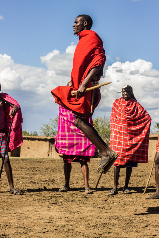 Masai saltando en Masai mara